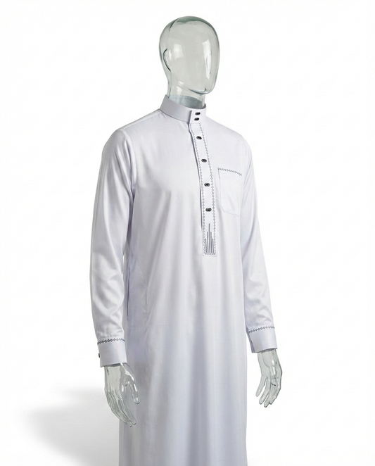 Qamis Signature Blanc Perle – Broderie Noire