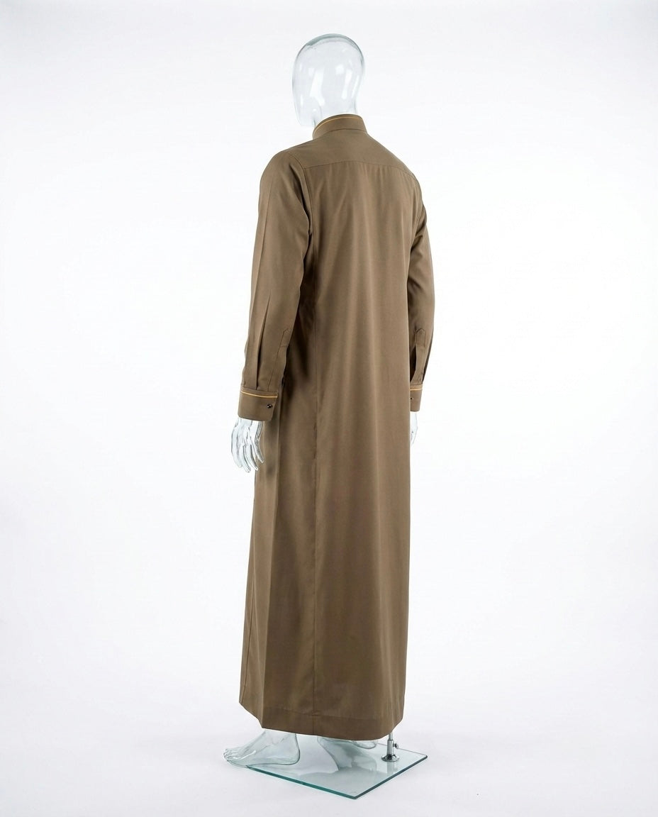 Qamis Prestige Kaki – Détails Dorés & Chaîne