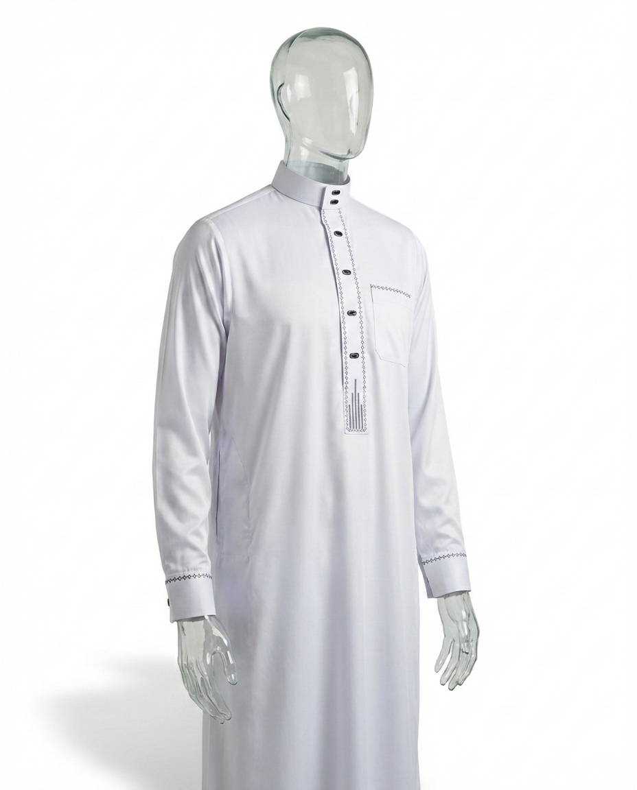 Qamis Signature Blanc Perle – Broderie Noire