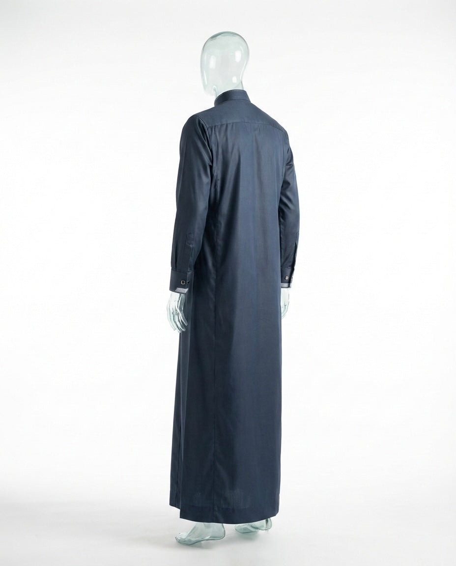 Qamis Signature Bleu Nuit – Détails Gris & Boutons Dorés
